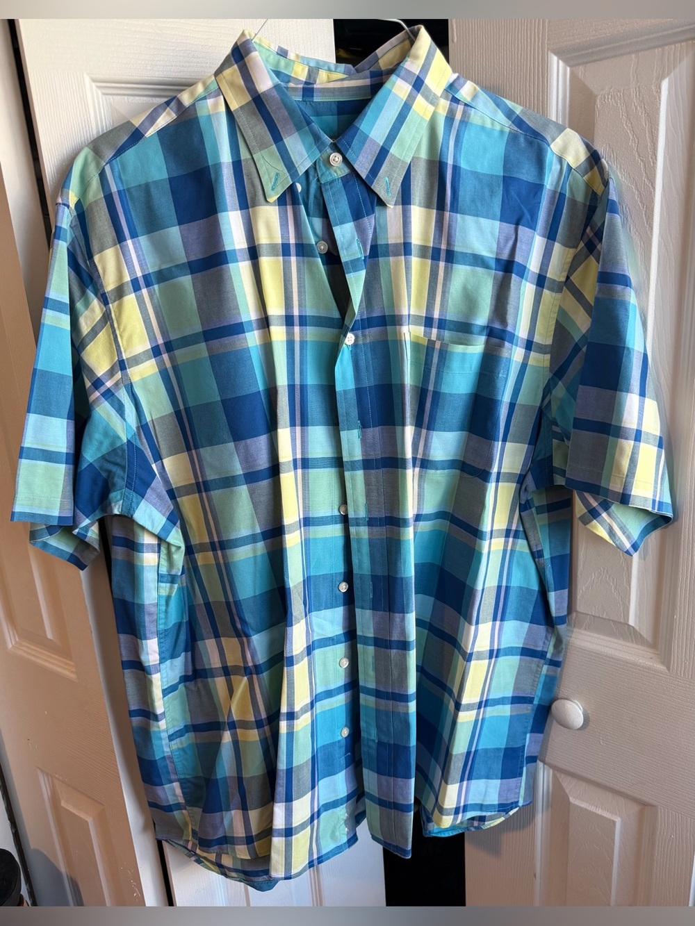 Jos. A. Bank Men’s Short-Sleeve Blue & Yellow Plaid Button-Down Shirt